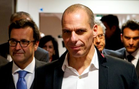 Γ.Βαρουφάκης: Ηθικής σημασίας η λύση για τις απολυμένες καθαρίστριες