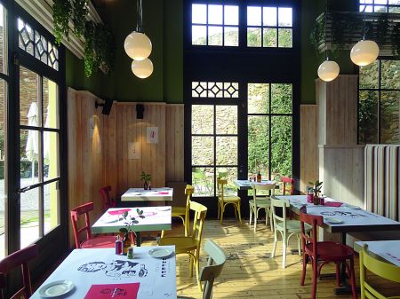 Εδώ Θεσσαλονίκη: Πόρτες στους μεζέδες