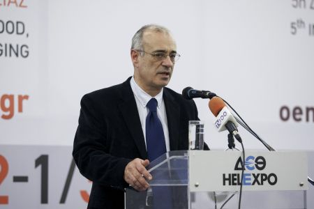 Η Ελλάδα θα διεκδικήσει κονδύλια ύψους 12-15 δισ. ευρώ από το σχέδιο Γιούνκερ