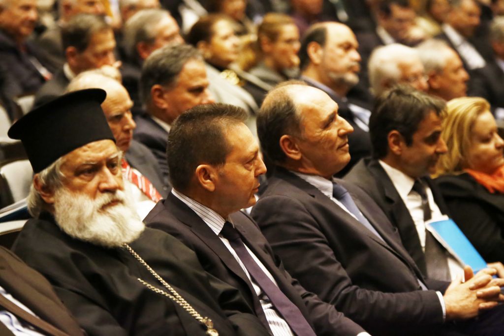 Στουρνάρας: «Τα βρήκατε τα λεφτά;» – Σταθάκης: «Ευτυχώς, τα βρήκαμε»