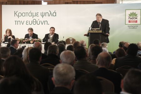 Βενιζέλος: «”Δουλεύουν” την κυβέρνηση οι εταίροι μας»