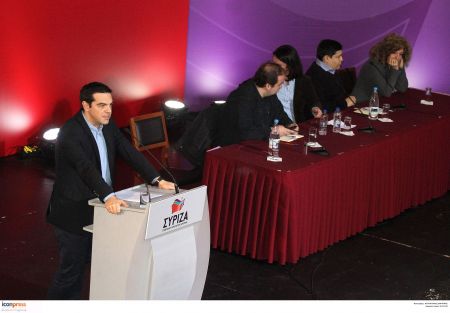 Τσίπρας προς ΚΕ ΣΥΡΙΖΑ: «Σχέδιο να οδηγηθεί η κυβέρνησή μας σε φθορά, ανατροπή, ή άνευ όρων παράδοση»