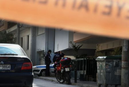 Η ΕΛ.ΑΣ. ψάχνει στην οδό Κύκνων το πρώτο κατάλυμα του Χριστόδουλου Ξηρού