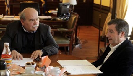 Πιο κοντά Βούτσης – Καμίνης με το νομοσχέδιο για την ανθρωπιστική κρίση