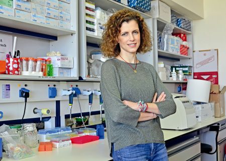 12 ερωτήσεις στην Αντιγόνη Δήμα