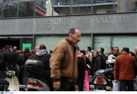 Σε ισχύ η ηλεκτρονική απογραφή ασφαλισμένων του ΙΚΑ-ΕΤΑΜ