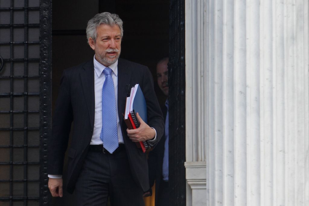 Κόντρα Κοντονή με διεθνείς ομοσπονδίες για το αθλητικό νομοσχέδιο