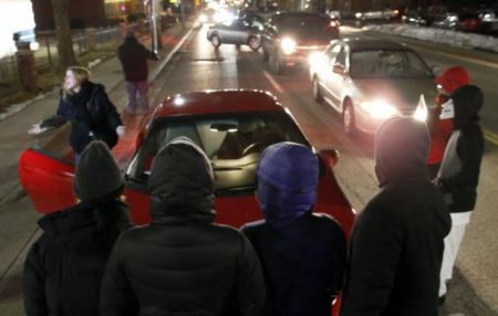 Έτοιμη η Ουάσινγκτον να «ξηλώσει» την αστυνομία του Φέργκιουσον