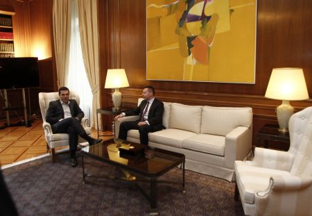 Ανοιχτά θέμα Στουρνάρα θέτει το Μέγαρο Μαξίμου