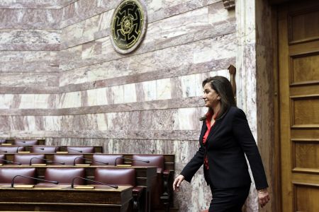 Μπακογιάννη: Ό,τι δεν αλλάζει, πεθαίνει