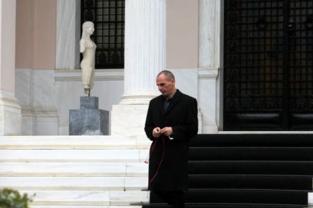Σύσκεψη Τσίπρα – Βαρουφάκη στο Μέγαρο Μαξίμου