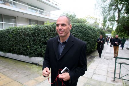 Αναχωρεί για Βενετία-Βρυξελλες ο Βαρουφάκης εν όψει Eurogroup