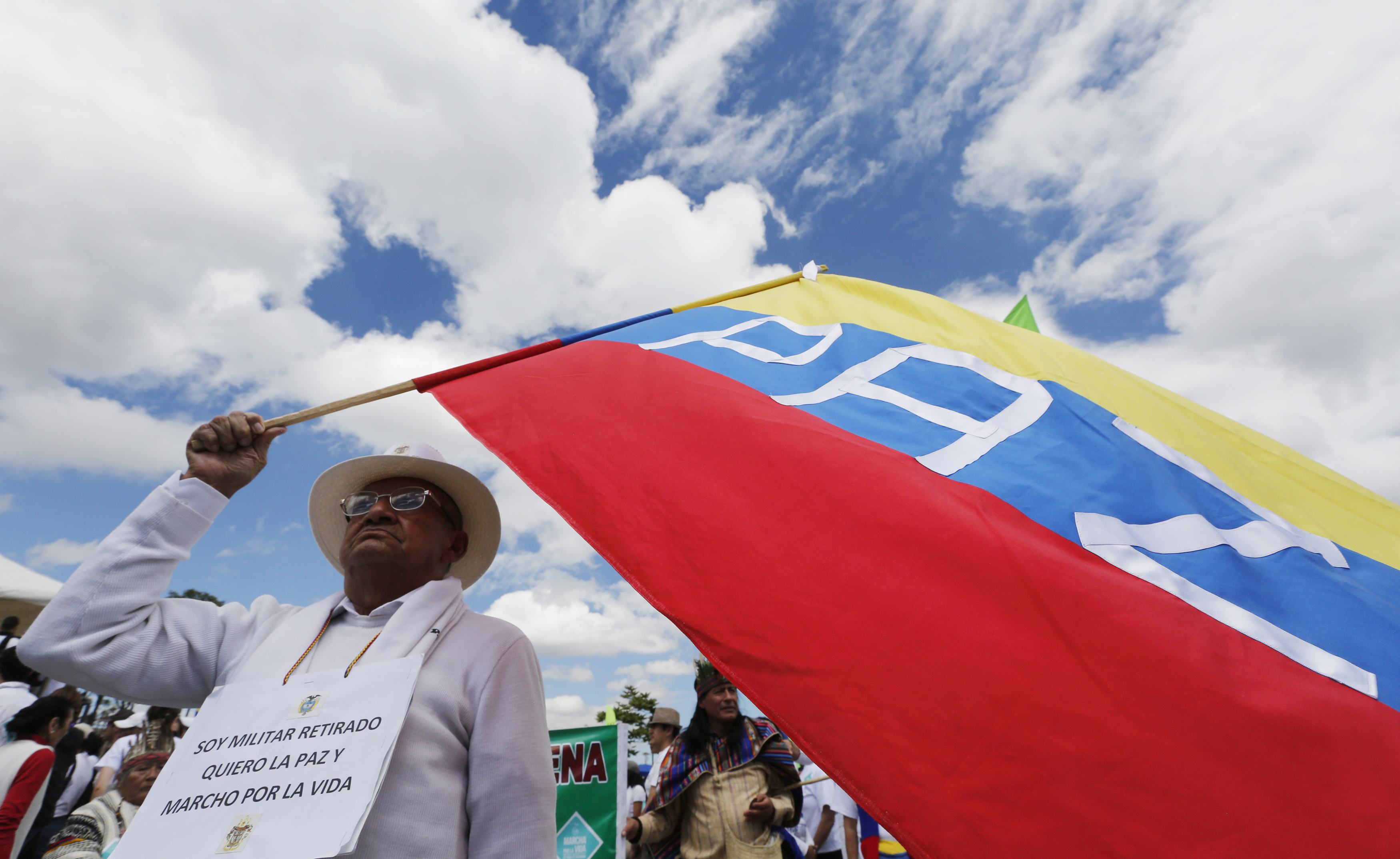 Κολομβία: Σταματά βομβαρδισμούς κατά ανταρτών FARC