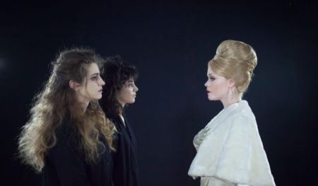 «Δούλες» στο υπόγειο