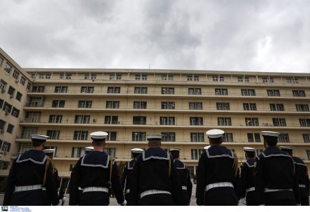 Η κυβέρνηση μελετά ενημέρωση σε σχολεία – στρατό για γερμανικές αποζημιώσεις