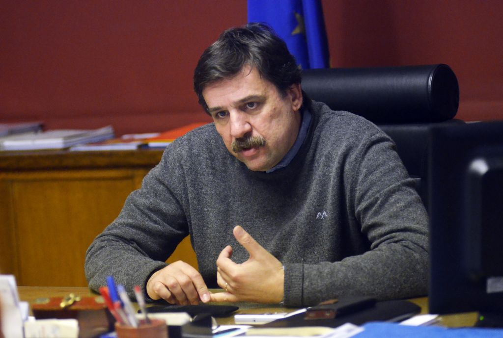 Εγκύκλιος Ξανθού για τη νοσηλεία των κρατούμενων απεργών πείνας