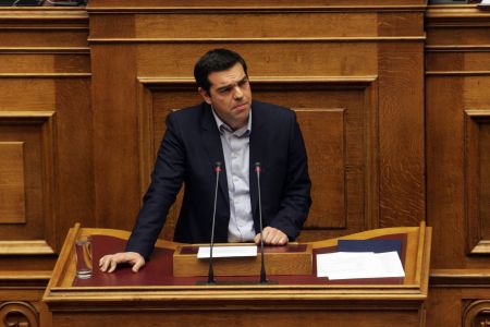 Τσίπρας: «Ναι» σε έντιμο συμβιβασμό, «όχι» σε άνευ όρων συνθηκολόγηση