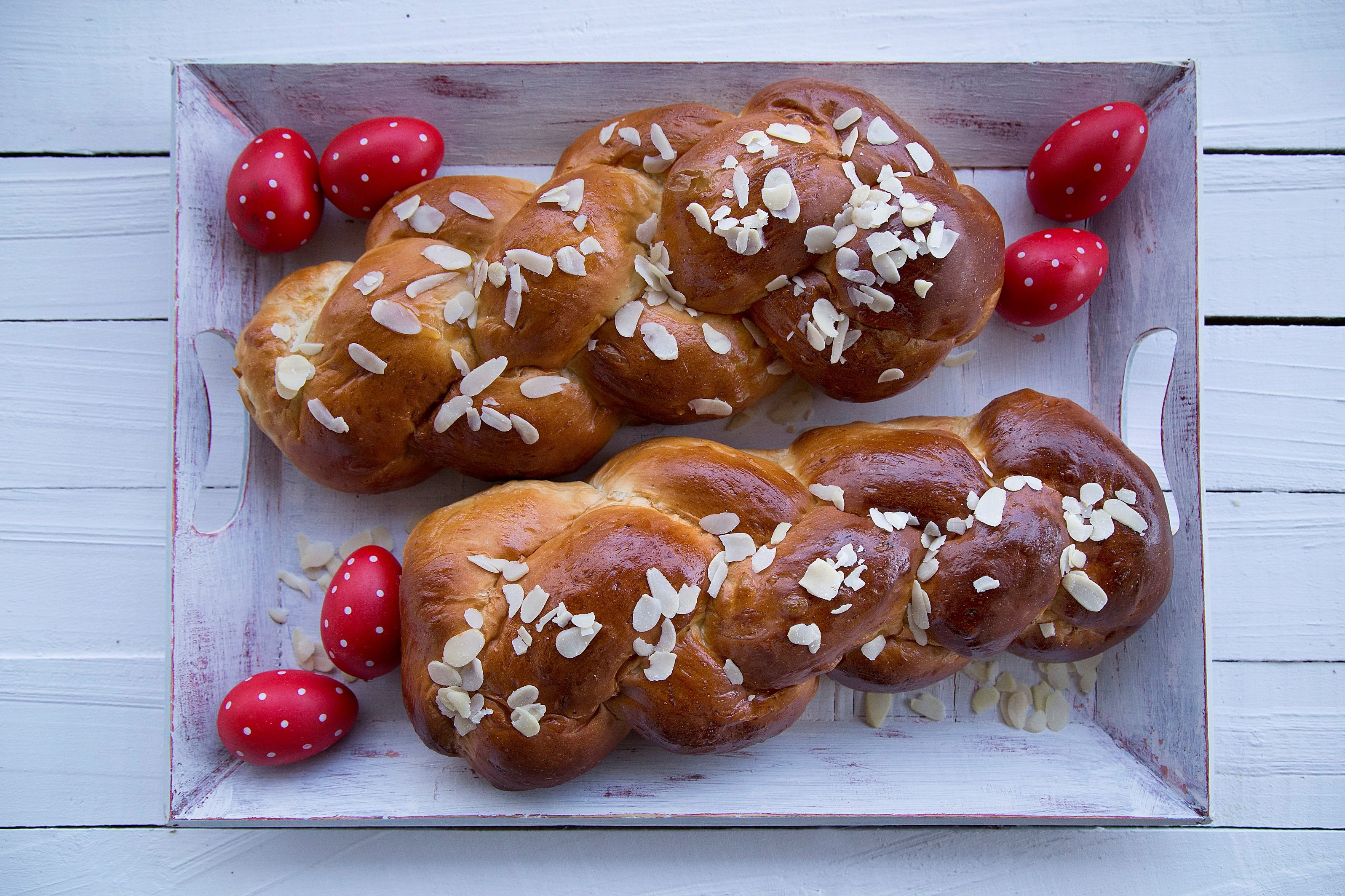 Πασχαλινό τσουρέκι