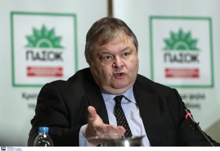 Βενιζέλος: Δυστυχώς είμαστε ταμειακά χρεοκοπημένοι ως χώρα