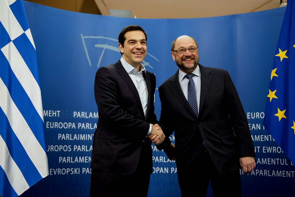 Σουλτς προς Τσίπρα: Αποδεχθείτε ότι θέλουμε να σας βοηθήσουμε