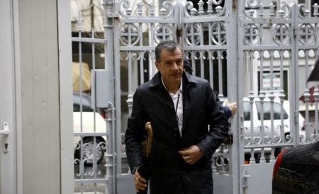 Ιερά Σύνοδος κατά Σταύρου Θεοδωράκη και Νίκου Φίλη