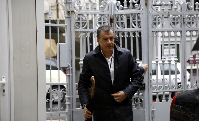 Ιερά Σύνοδος κατά Σταύρου Θεοδωράκη και Νίκου Φίλη