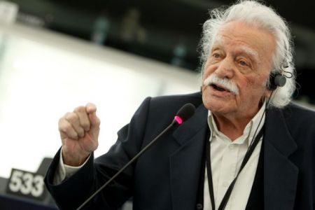 Παραιτήθηκε ο Μανώλης Γλέζος από την ευρωβουλή