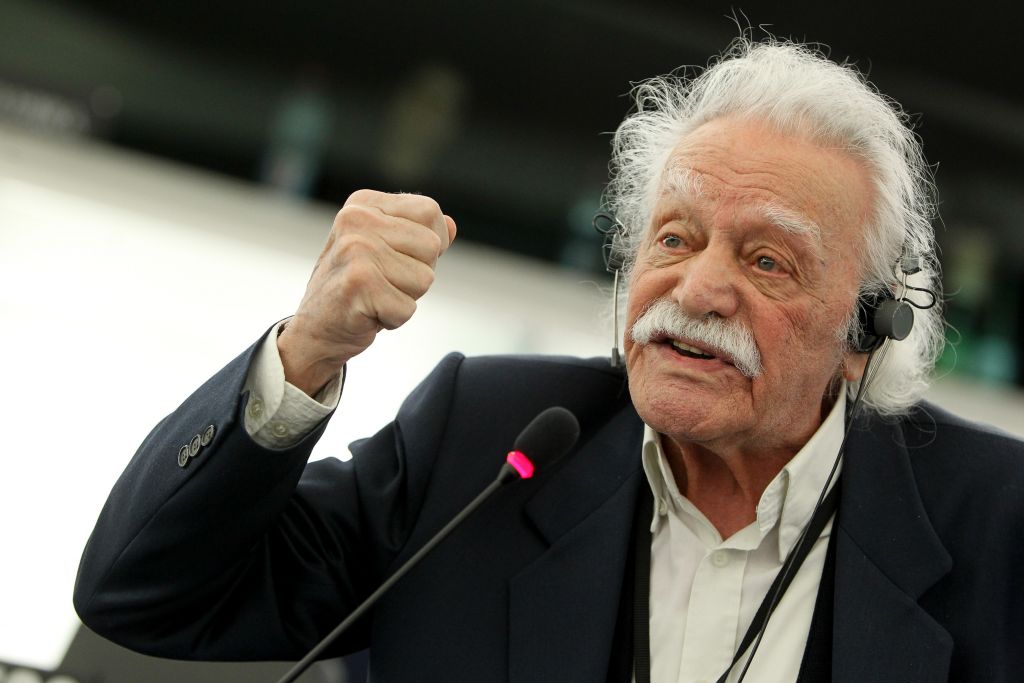 Μ. Γλέζος: «Είναι μια κρίσιμη, αλλά και μεγάλη ώρα»