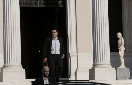 Γερμανικά ΜΜΕ: Ο Τσίπρας σε δύσκολη αποστολή στο Βερολίνο