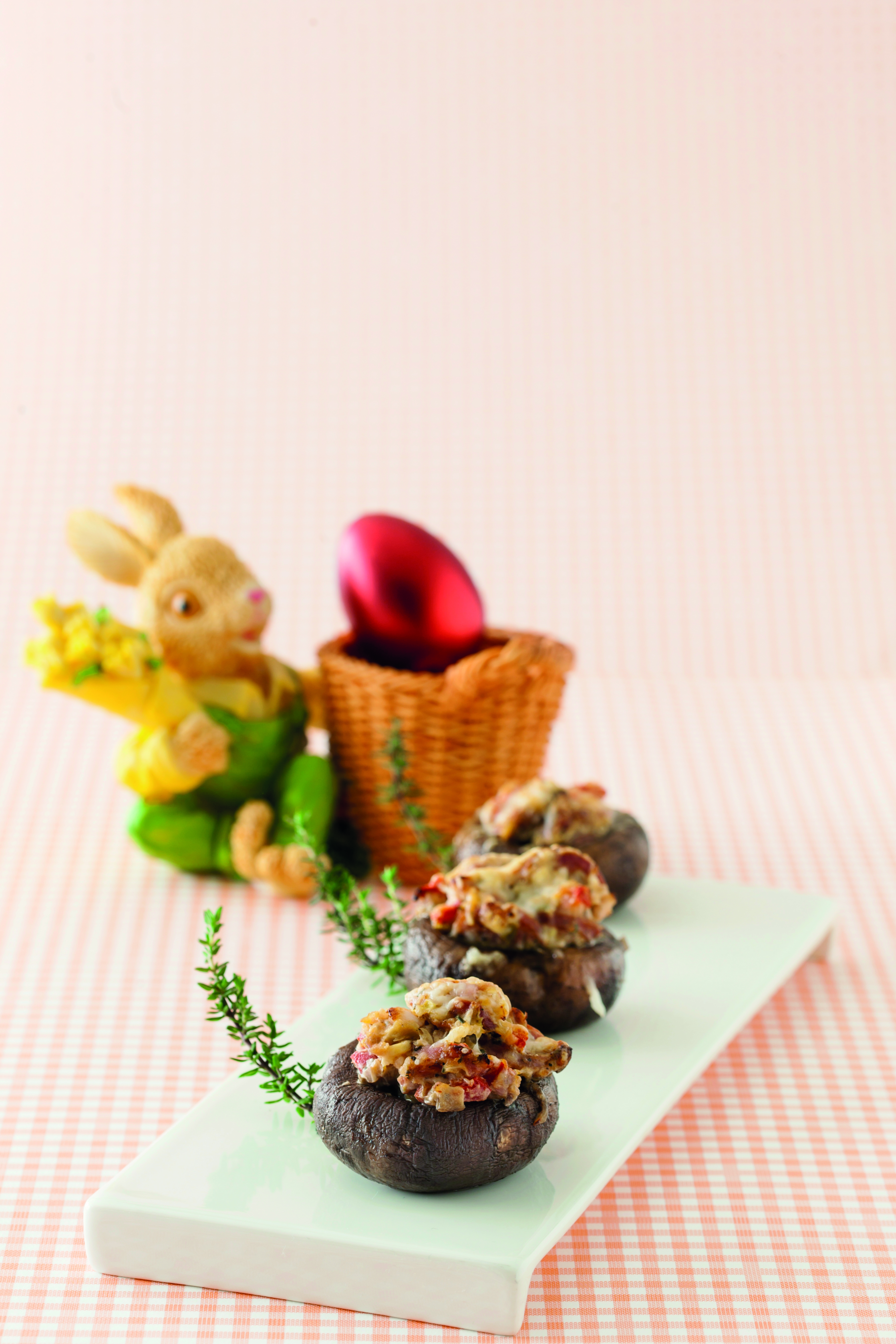 Μανιτάρια γεμιστά με λουκάνικο