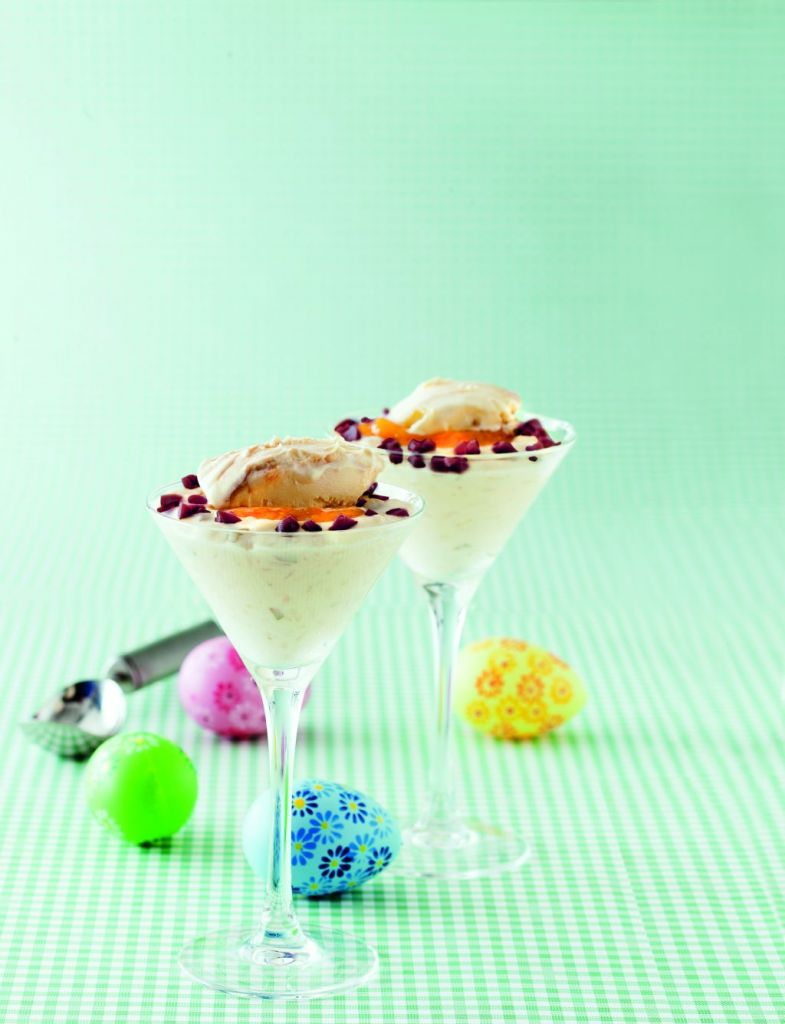 Ελαφρύ ρυζόγαλο με ψητές ελιές και σάλτσα βερίκοκου