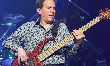 Πέθανε στα 59 του ο μπασίστας των TOTO Μάικ Πορκάρο