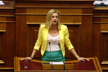 Ρ. Μακρή: «Δεν δίνω ψήφο εμπιστοσύνης»
