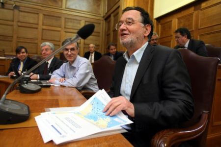 Λαφαζάνης:Δεν μπορεί η PAE να κλείνει το μάτι στα ιδιωτικά συμφέροντα