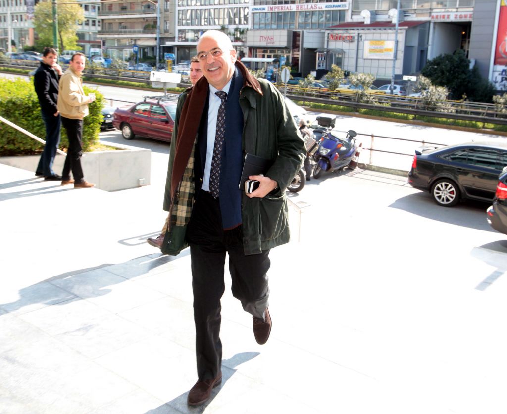 Δένδιας: Τελειώνετε με τη διαπραγμάτευση, η οικονομία αργοπεθαίνει