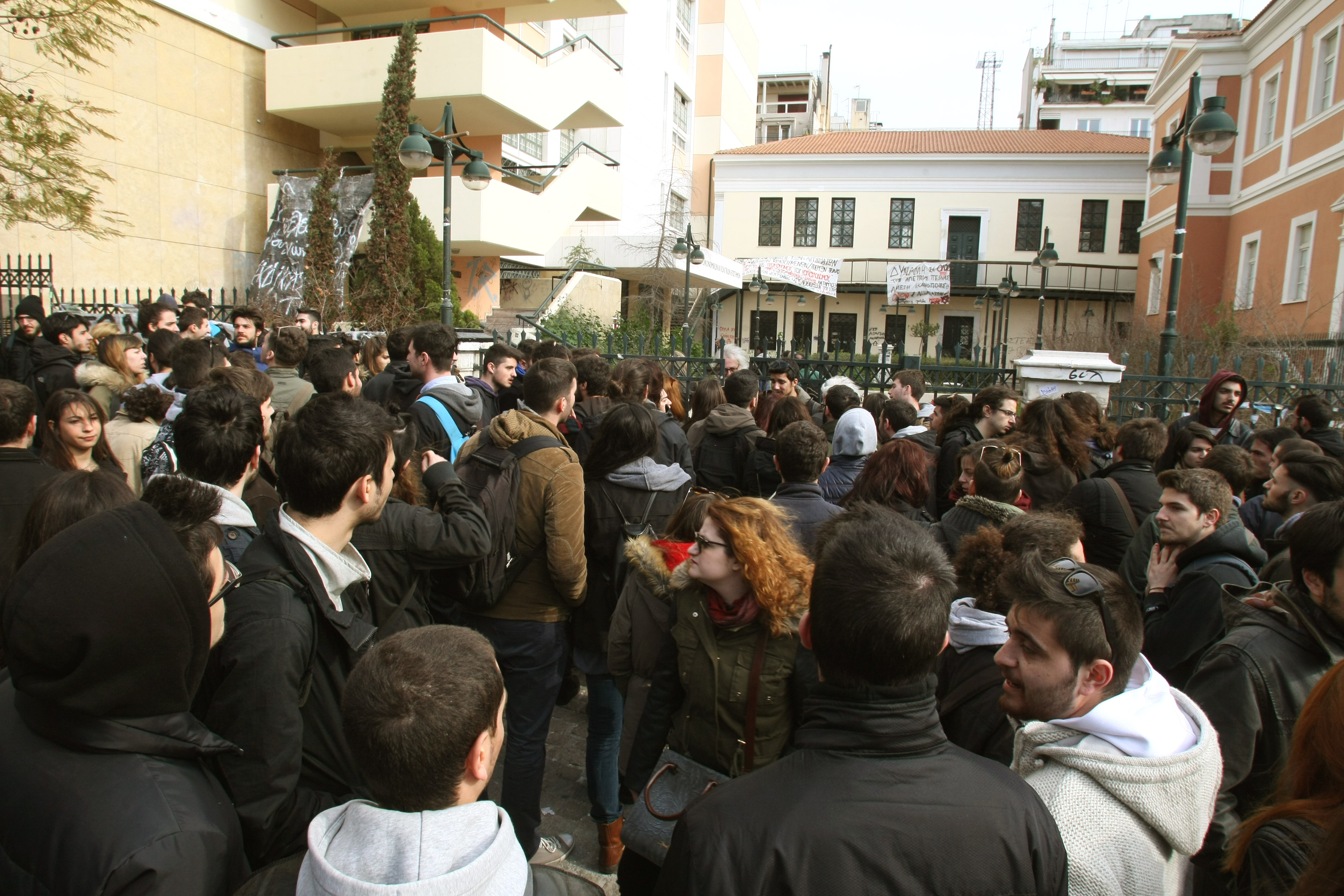Κανονικά από την Παρασκευή τα μαθήματα στους χώρους της Νομικής