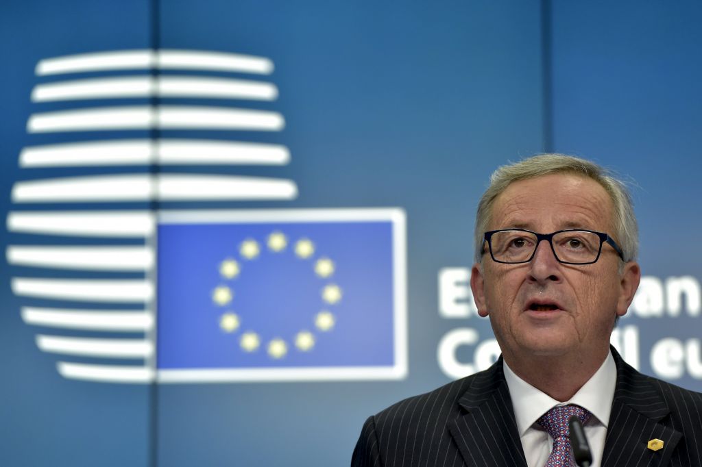 Γιούνκερ: €2 δισ. στην Ελλάδα για την αντιμετώπιση της ανεργίας των νέων