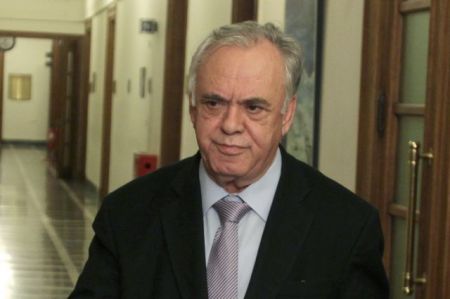 Το άγχος της ρευστότητας, οι καταλήψεις και η… Ζωή