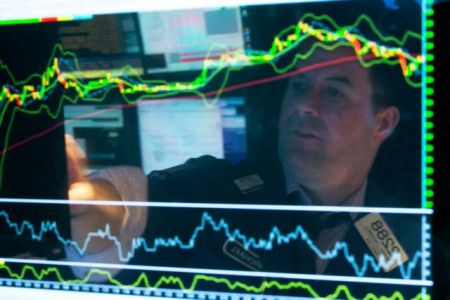 Αρνητικός πρωταγωνιστής τα ελληνικά ομόλογα το Μάρτιο