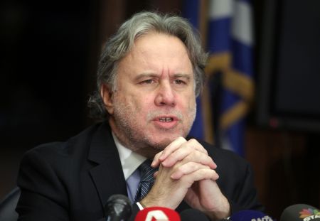 Μείζον ηθικό ζήτημα για τον αναπληρωτή υπουργό Διοικητικής Μεταρρύθμισης – 22 ιδιωτικά συμφωνητικά κατατέθηκαν στις 30 Ιανουαρίου στον ΔΣΑ