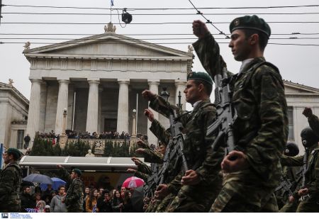 Αλ.Τσίπρας και Κ. Μητσοτάκης ξεχωριστά και στις παρελάσεις της 25ης Μαρτίου