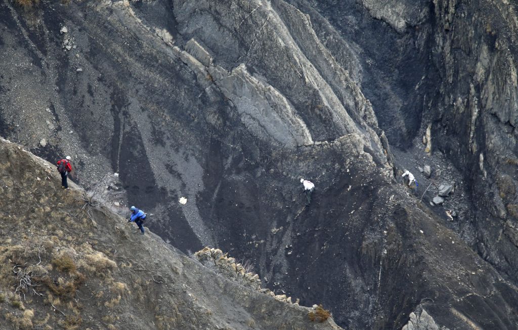O συγκυβερνήτης έριξε συνειδητά το Airbus στις Αλπεις