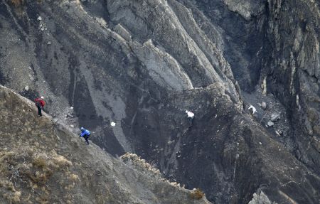 O συγκυβερνήτης έριξε συνειδητά το Airbus στις Αλπεις