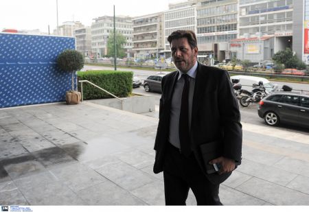 Επίθεση κουκουλοφόρων στο γραφείο του Μιλτιάδη Βαρβιτσιώτη