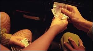 Βρετανία: Στη βιομηχανία του σεξ περισσότεροι από 100.000 φοιτητές