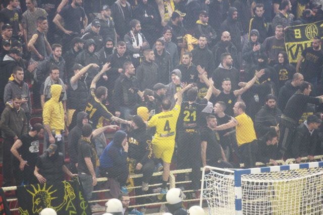 Παίκτες της ΑΕΚ και του ΠΑΟΚ στο χάντμπολ: «Ετσι ζήσαμε τον τρόμο»