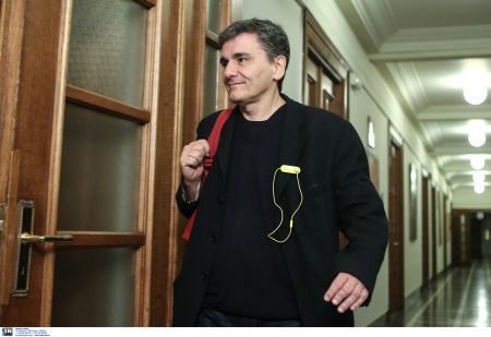 Τσακαλώτος: Υπάρχουν προβλήματα απειρίας-Δεχόμαστε άδικη κριτική