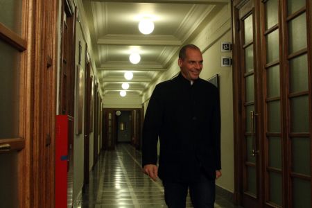 Με στελέχη της Pimco συναντήθηκε ο Βαρουφάκης