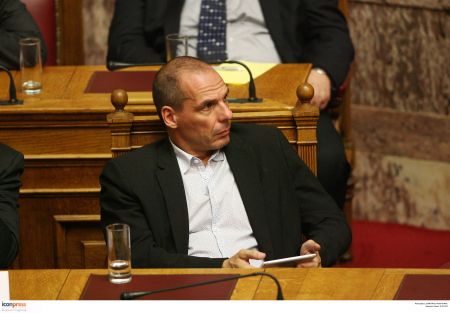 H νέα λίστα Βαρουφάκη – Υπόσχεται πρωτογενές πλεόνασμα πάνω από 3% του ΑΕΠ