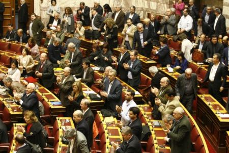 ΣΥΡΙΖΑ: Καταθέτει το βράδυ της Τρίτης πρόταση εξεταστικής για το Μνημόνιο